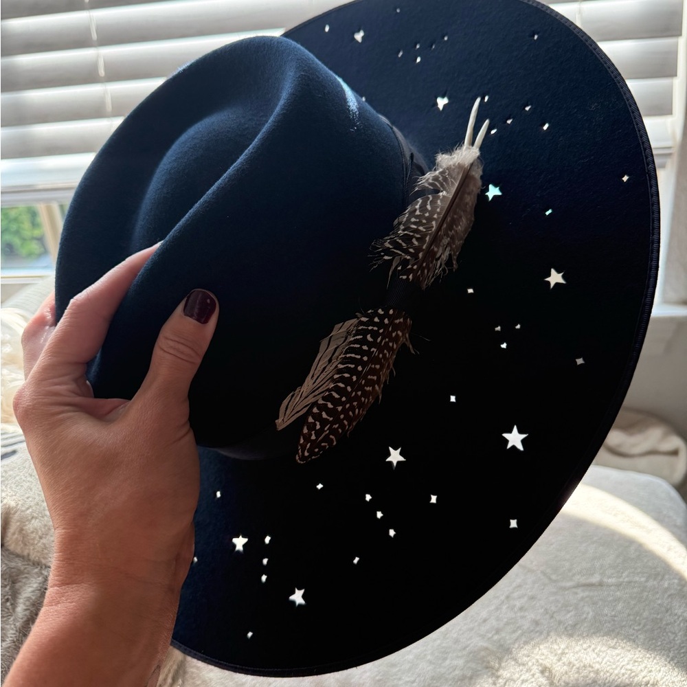 Stetson Navy Blue Star-Cut Out Women’s Hat size 7 - Picture 8 of 10